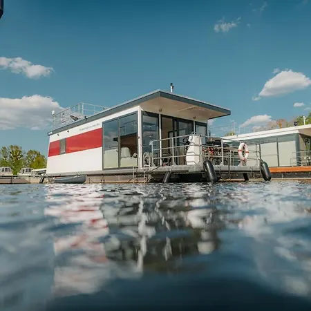 Floatinghouses *
