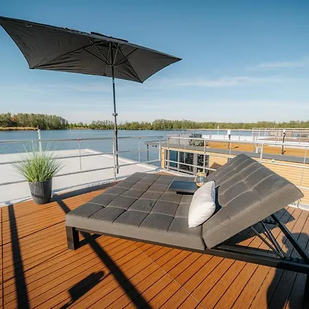 Dom wakacyjny Floatinghouses