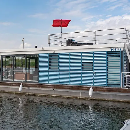 펜션 Floatinghouses 자흐데니크