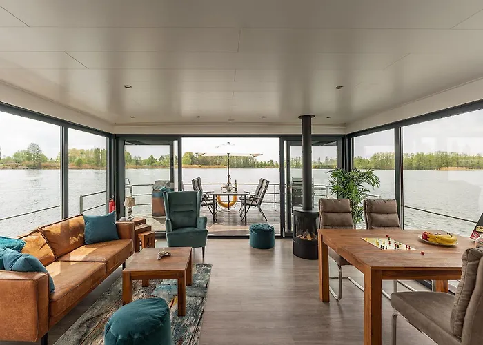 Nyaraló Floatinghouses