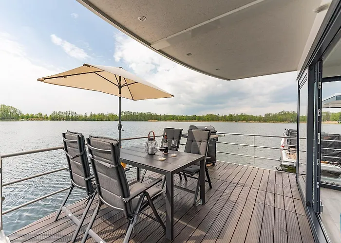 Nyaraló Floatinghouses Zehdenick