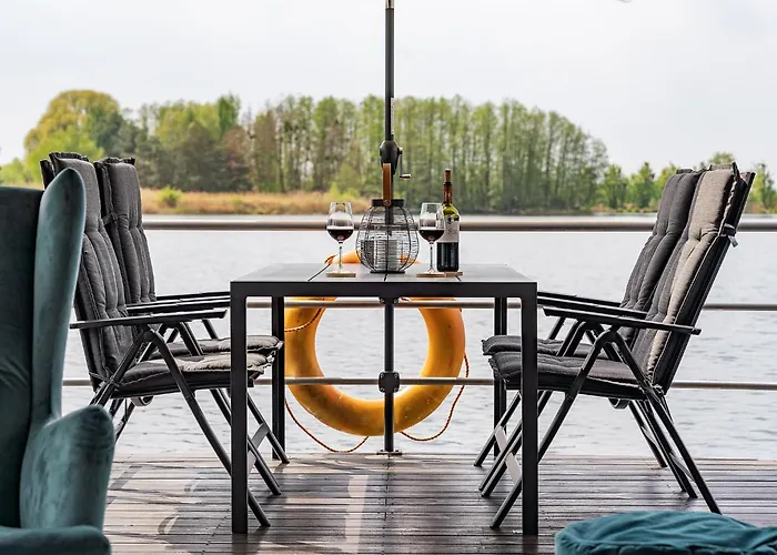 Nyaraló Floatinghouses Zehdenick